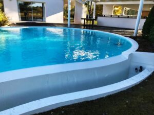 Rénovation piscine forme libre